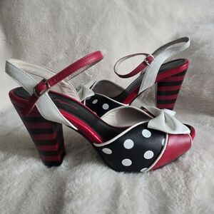 Lola Ramona Peep Toe Vintage Shoes. Size 37.